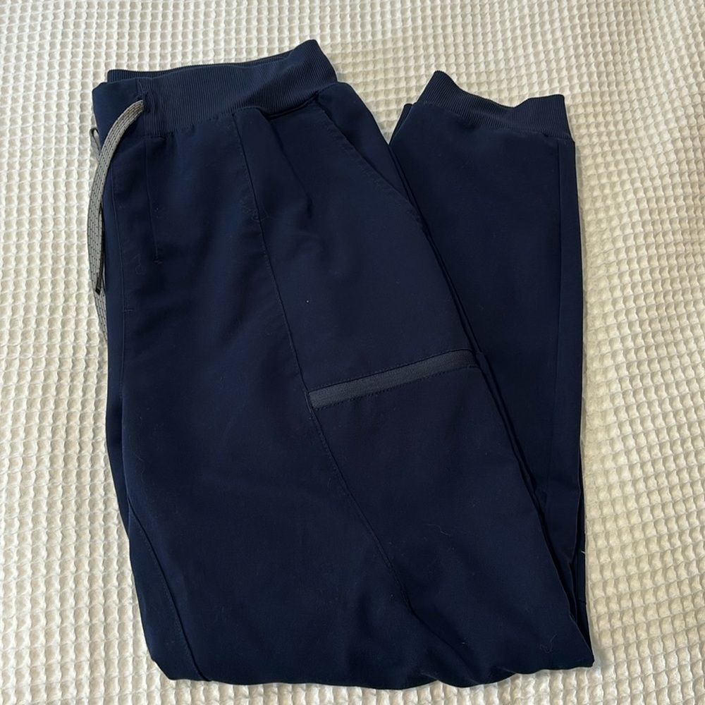 Women’s Fabletics Navy Jogger Scrub Pants